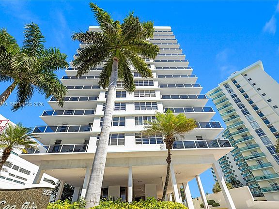 3rd image of 3725 S Ocean Dr APT 905