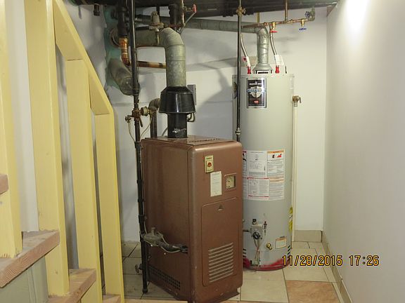 5th image of 4229 Vista St