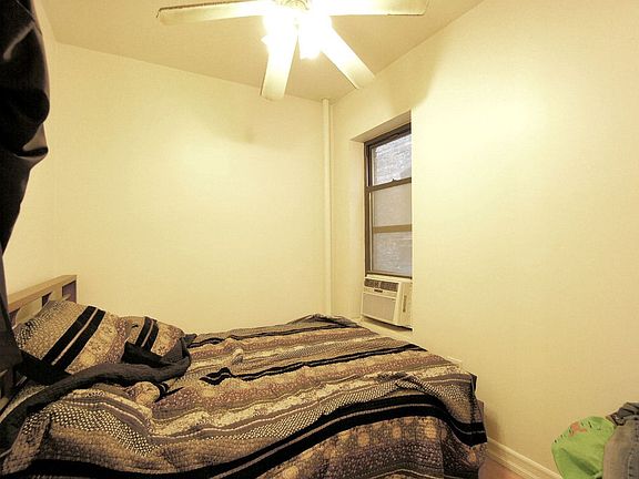 5th image of 349 W 45th St APT 5RW