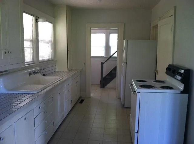 2209 Agate St — Photo 6