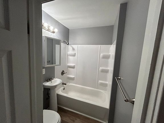 5th image of 4325 Pearl St