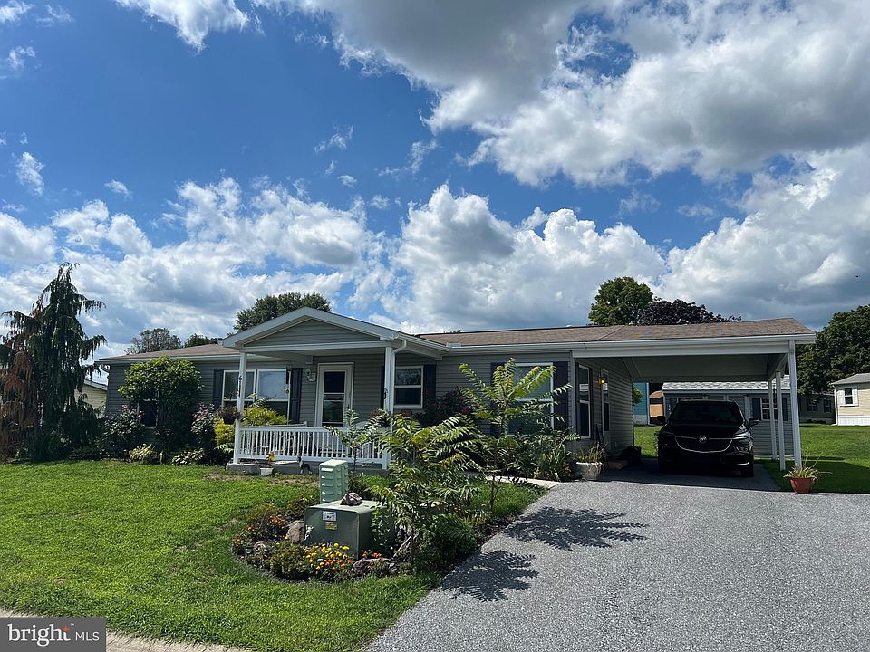 1st image of 61 Bauer Dr