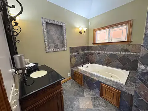 335 N Peachtree Ave #3COMMERCIAL — Photo 4