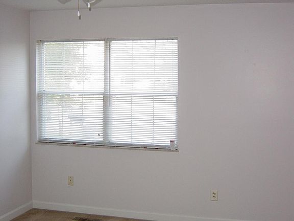 4th image of 109 Cynthia Ln