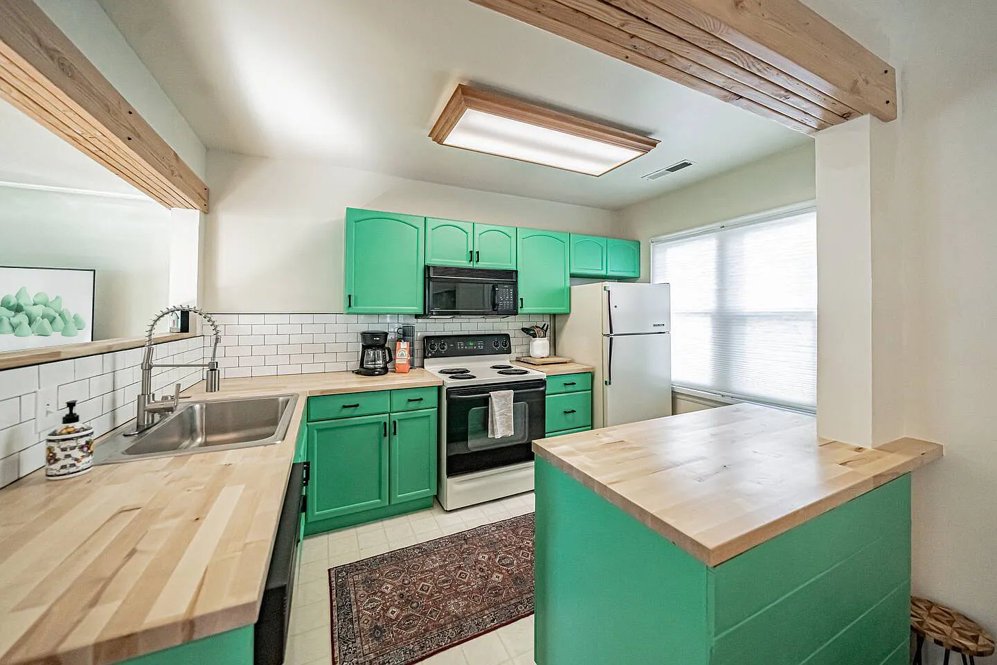 2 bed, $2,640 — Photo 3