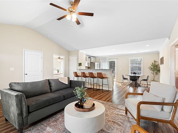 5th image of 114 Sunny Point Loop