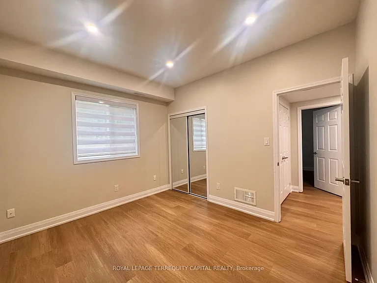 344 Edgehill Dr #UPPER — Photo 26