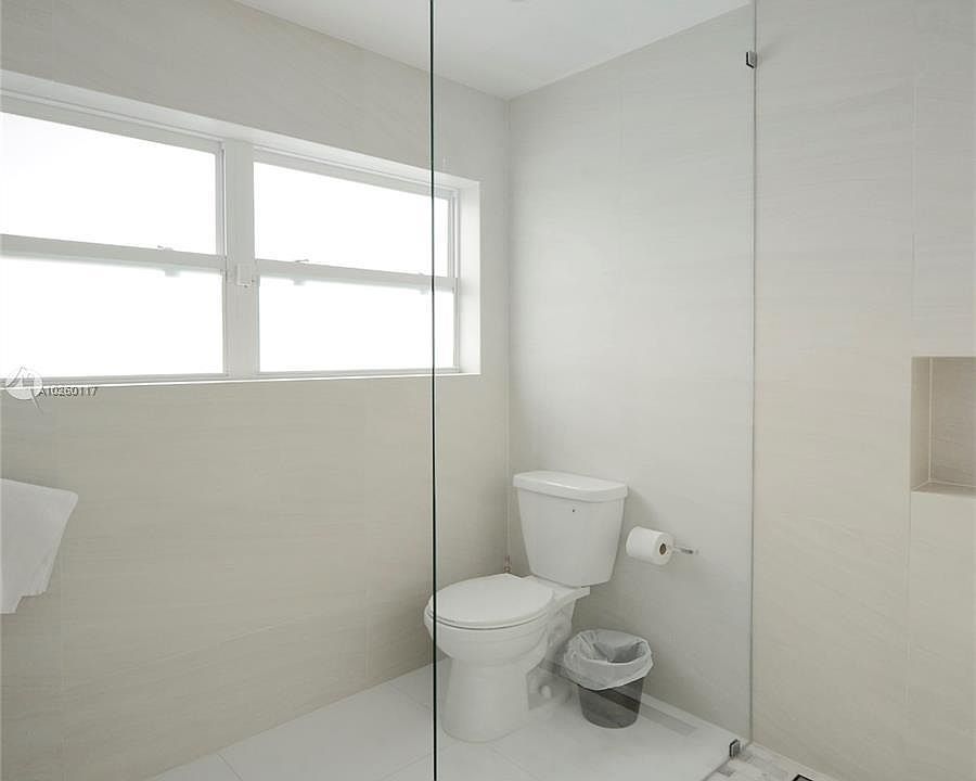 1st image of 880 N Venetian Dr #0