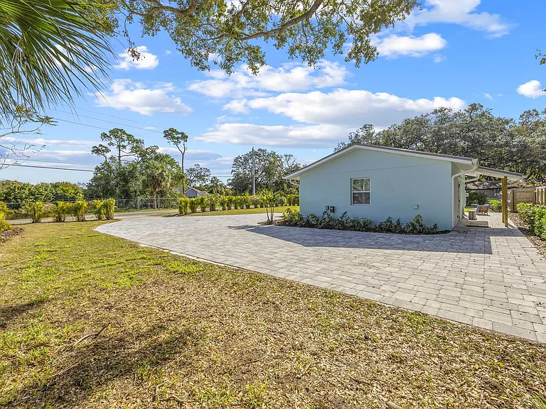 905 N Tropical Trl #1-ID1044405P — Photo 16