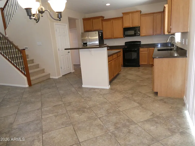 9184 W Meadow Dr — Photo 3