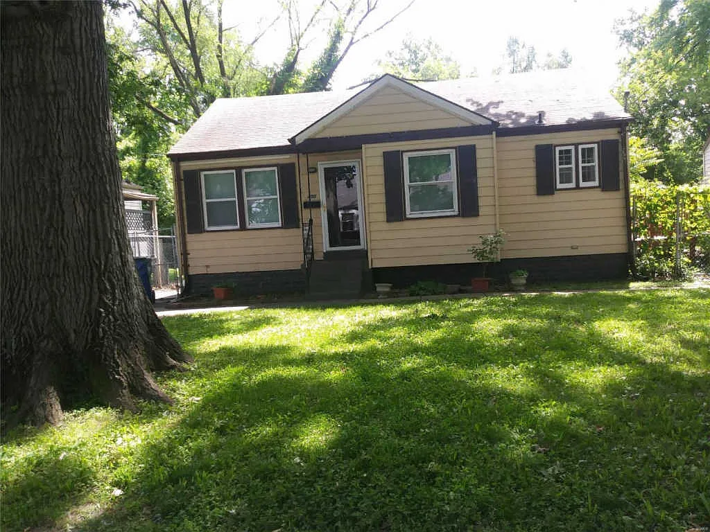 450 S Dade Ave photo 1