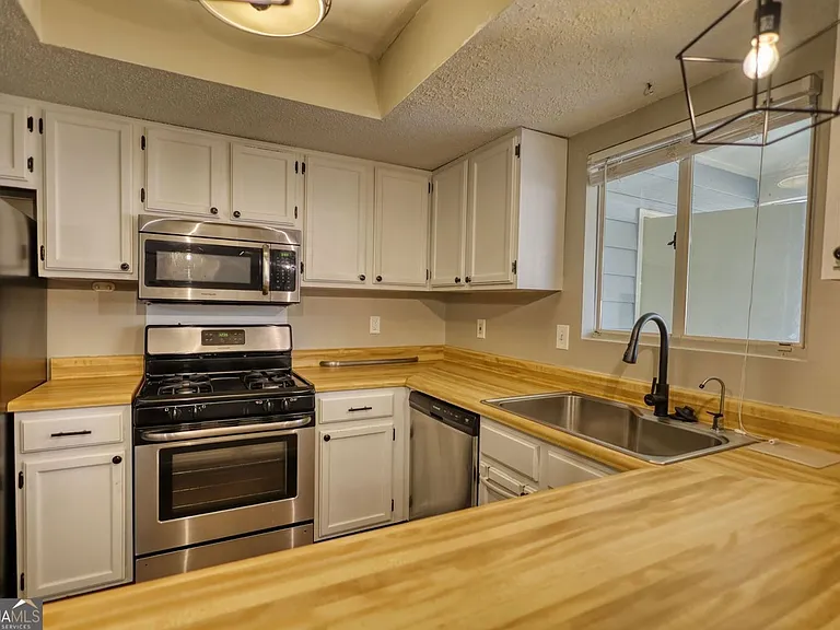 11 Doranne Ct SE #11 — Photo 38