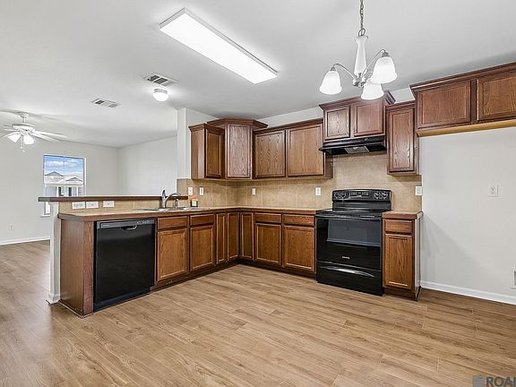 5th image of 35036 Madisonville Dr