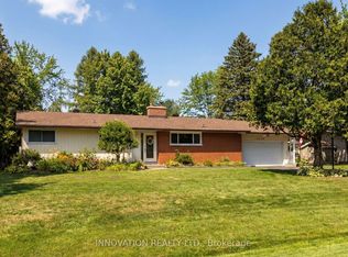 1303 Fairway Dr, Ottawa, ON K4M1B3