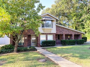108 W Elm St, Van Buren, AR 72956