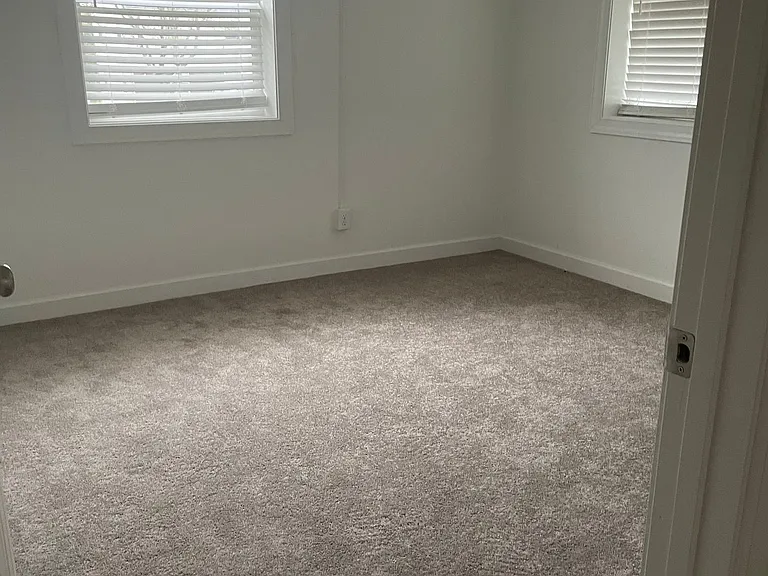 815 W Buford St — Photo 9