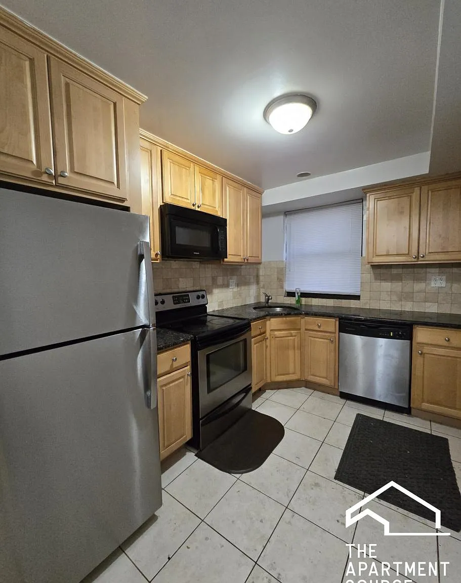 7326 North Ridge Avenue #1W — Photo 1