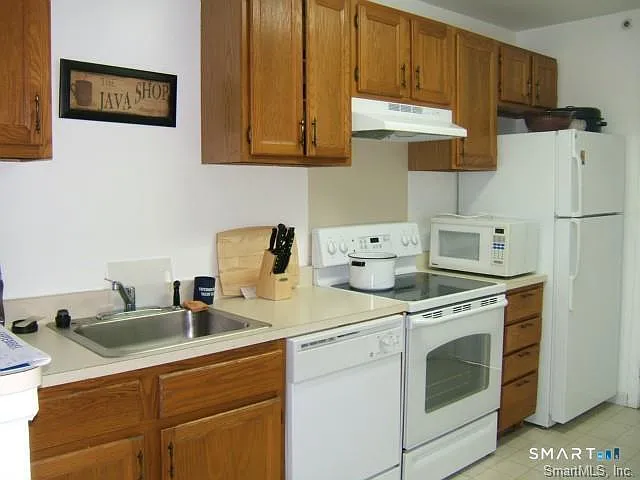 1 Beaver Brook Rd #45 — Photo 8
