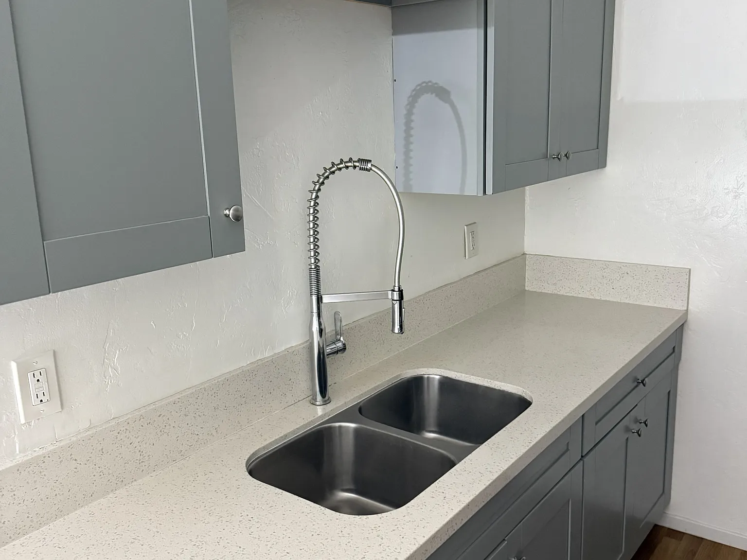 1 bed, 600 sqft, $1,950 — Photo 2