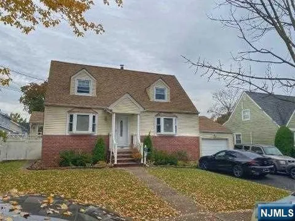 283 Fycke Ln, Teaneck, NJ 07666