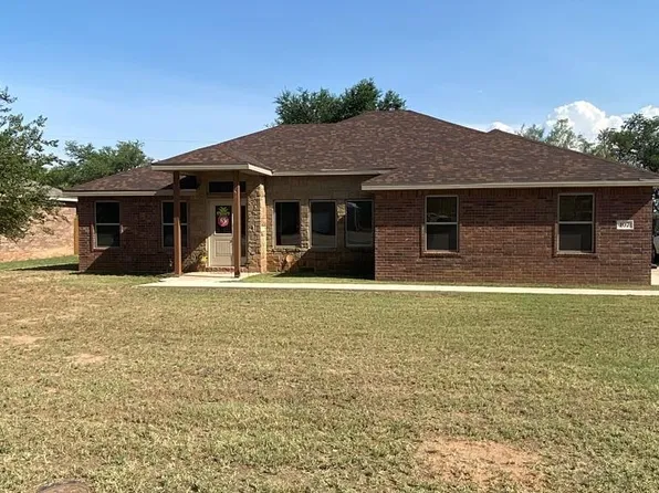107 Echols Dr, Coahoma, TX 79511