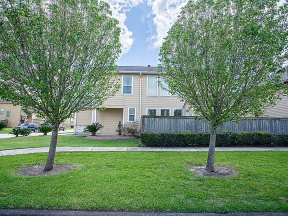 3rd image of 2645 Cedar Springs Ln