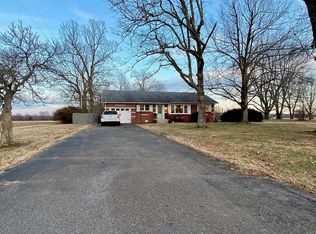 312 Crossland Rd, Murray, KY 42071