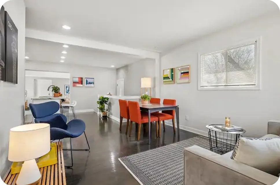 3 bed, 1.5 bath, 1350 sqft, $5,000 — Photo 3