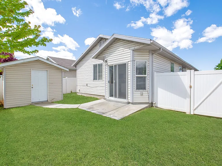 286 N Caleb Dr — Photo 24