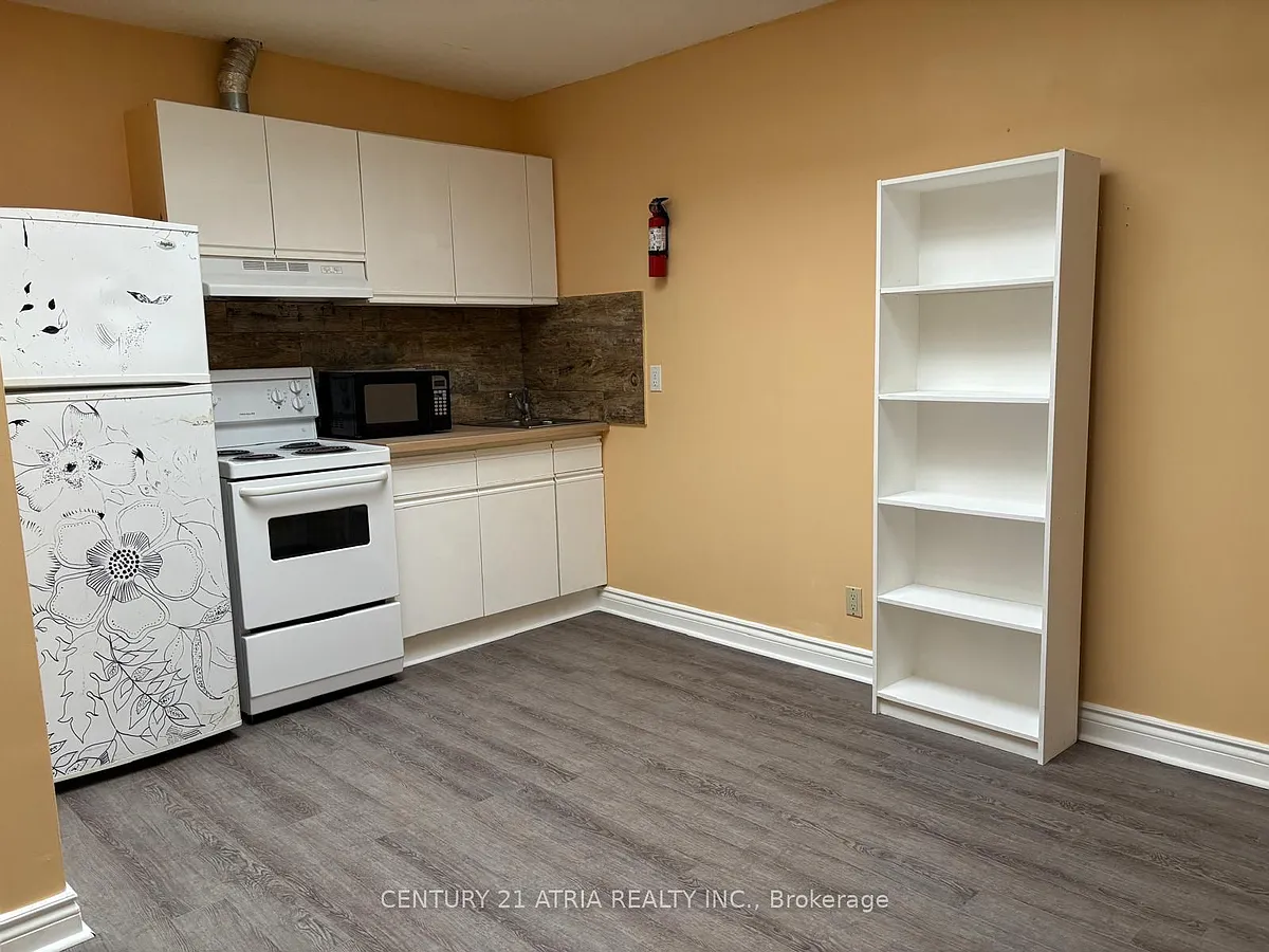Building Photo - 2828 Danforth Ave #2