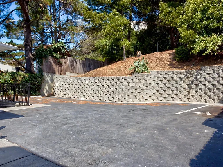 Virginia St — Photo 10