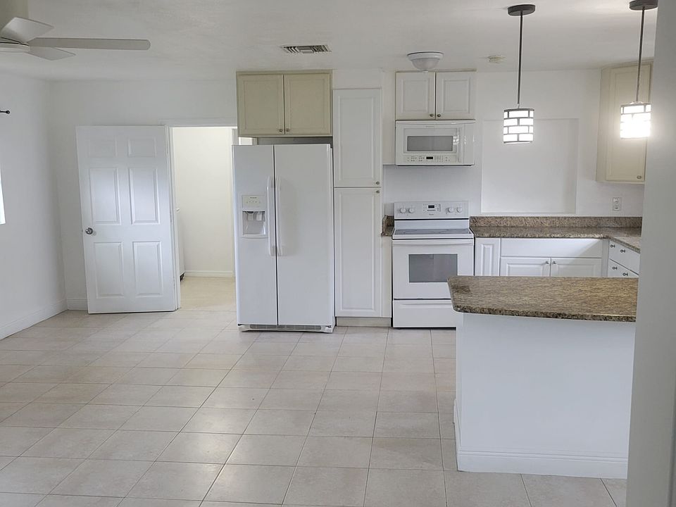 1st image of 316 W Buchanon Ave