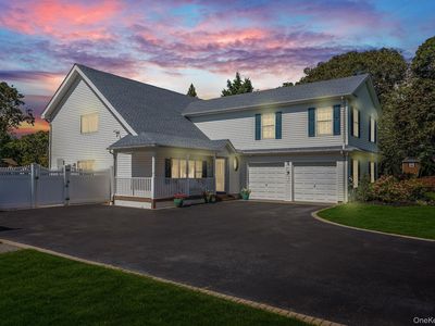 18 Concord Drive, Holtsville, NY, 11742