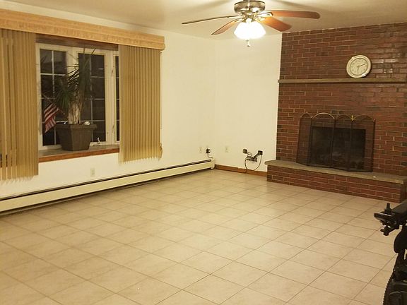 3rd image of 84 Aurelia Sylvia Dr