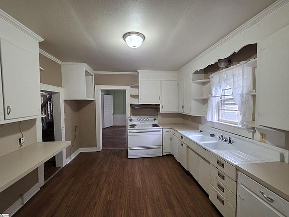 5th image of 511 S Main St