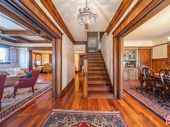 3rd image of 2249 W 25th St