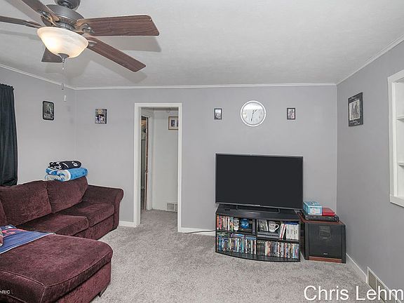3rd image of 307 N Mills St