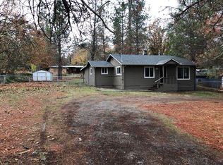 2861 Hamilton Ln, Grants Pass, OR 97527