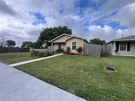 5th image of 2847 Golf Crest Dr