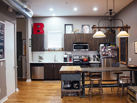 5th image of 909 El Centro St Unit 202
