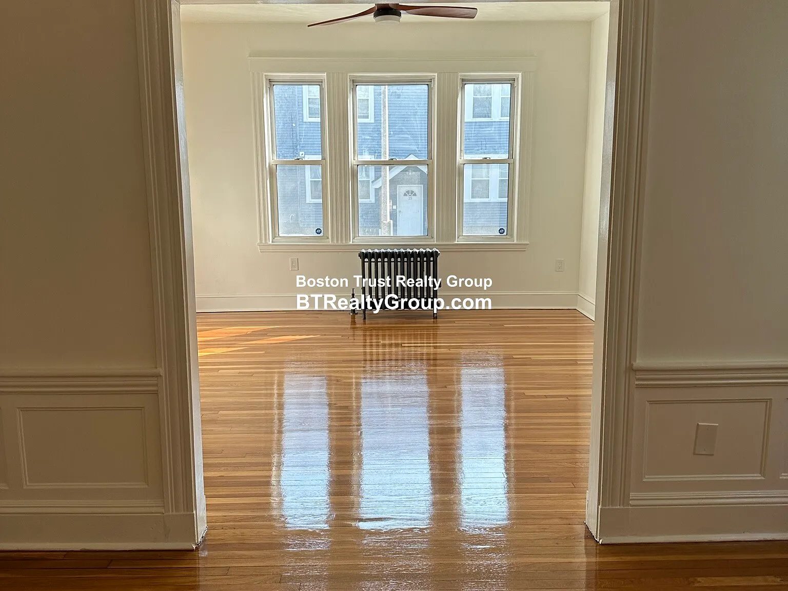 3 bed, 1.0 bath, 1750 sqft, $3,300 — Photo 2