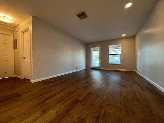 3rd image of 2834 Plaza Terrace Dr