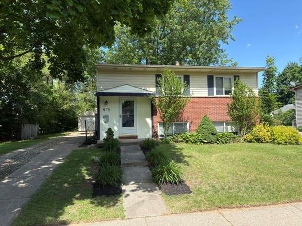 978 Panorama Dr