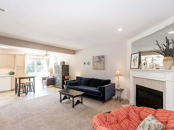 2nd image of 703 SE 14th St #142C