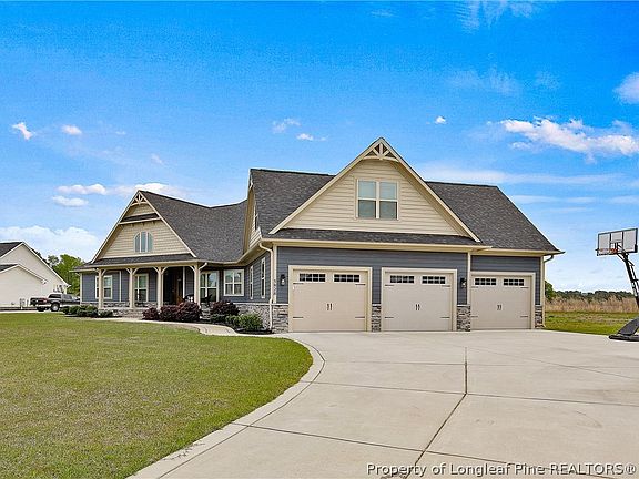 3rd image of 5828 Dottie Cir