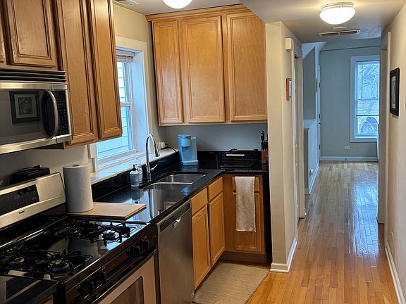 4th image of 1744 N Honore St #3