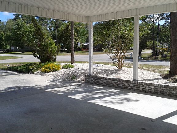 5th image of 619 Live Oak Dr