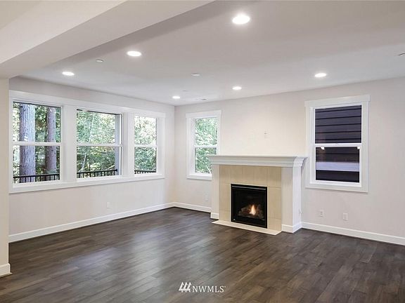 2nd image of 22361 SE 43rd Pl