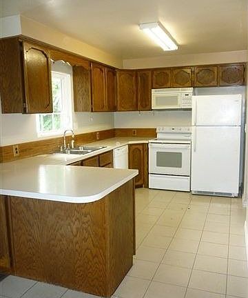 2nd image of 2305 W 1st Ave