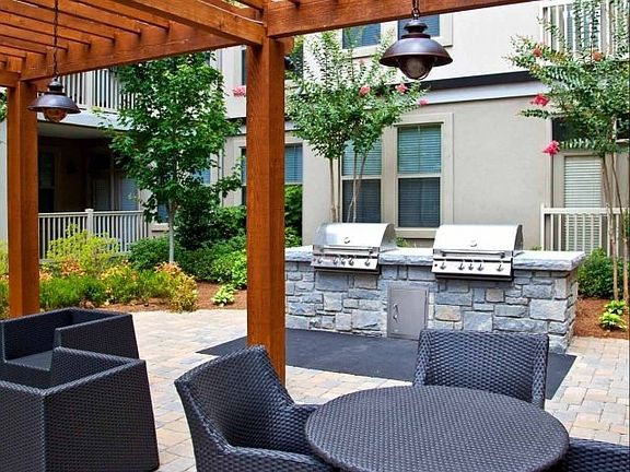 5th image of 1183 Lavista Cir NE